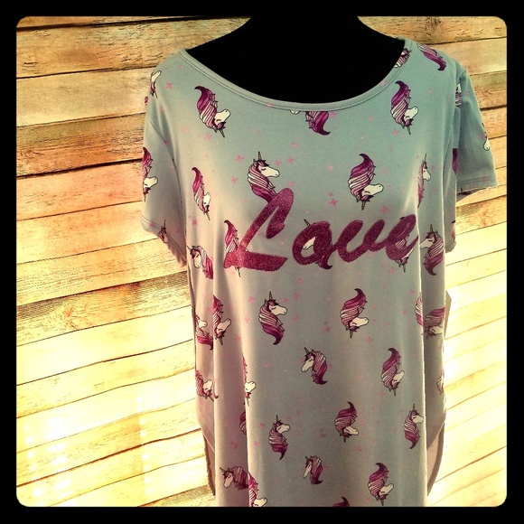 NWT Plus Size Eye Candy Unicorn Tee-2X